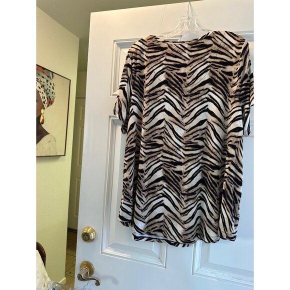 JM Collection Women's Short Sleeve Round Neck Blouse Size 3X - Picture 11 of 16